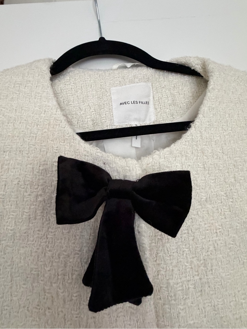Avec Les Filles Cream Tweed Jacket with Black Velvet Bow - Picture 2 of 5